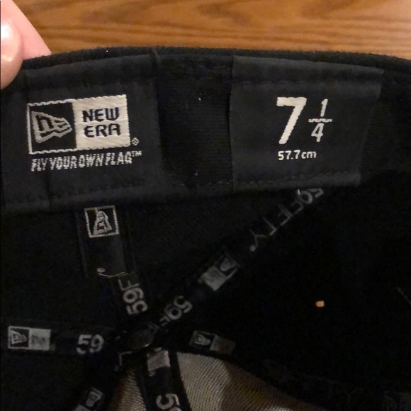 Miami Marlins Hat. 7 1/4 in (57.7 cm) - Picture 2 of 2